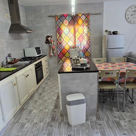 Ain Draham Sejour 1, Appartement Deux Pieces, Prive,Seulement Familles!!! Netflix, Youtube Ngoại thất bức ảnh