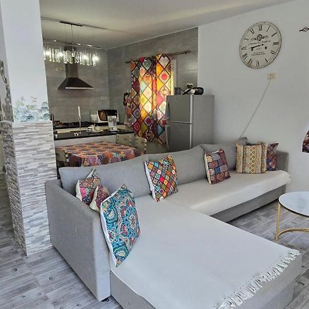 Ain Draham Sejour 1, Appartement Deux Pieces, Prive,Seulement Familles!!! Netflix, Youtube Ngoại thất bức ảnh